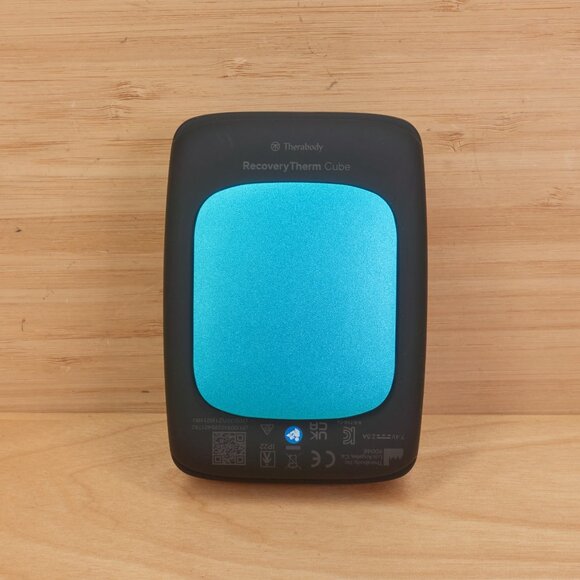 Therabody RecoveryTherm Cube / Heat & Cold Therapy Device / Muscle Recovery - Picture 7 of 13